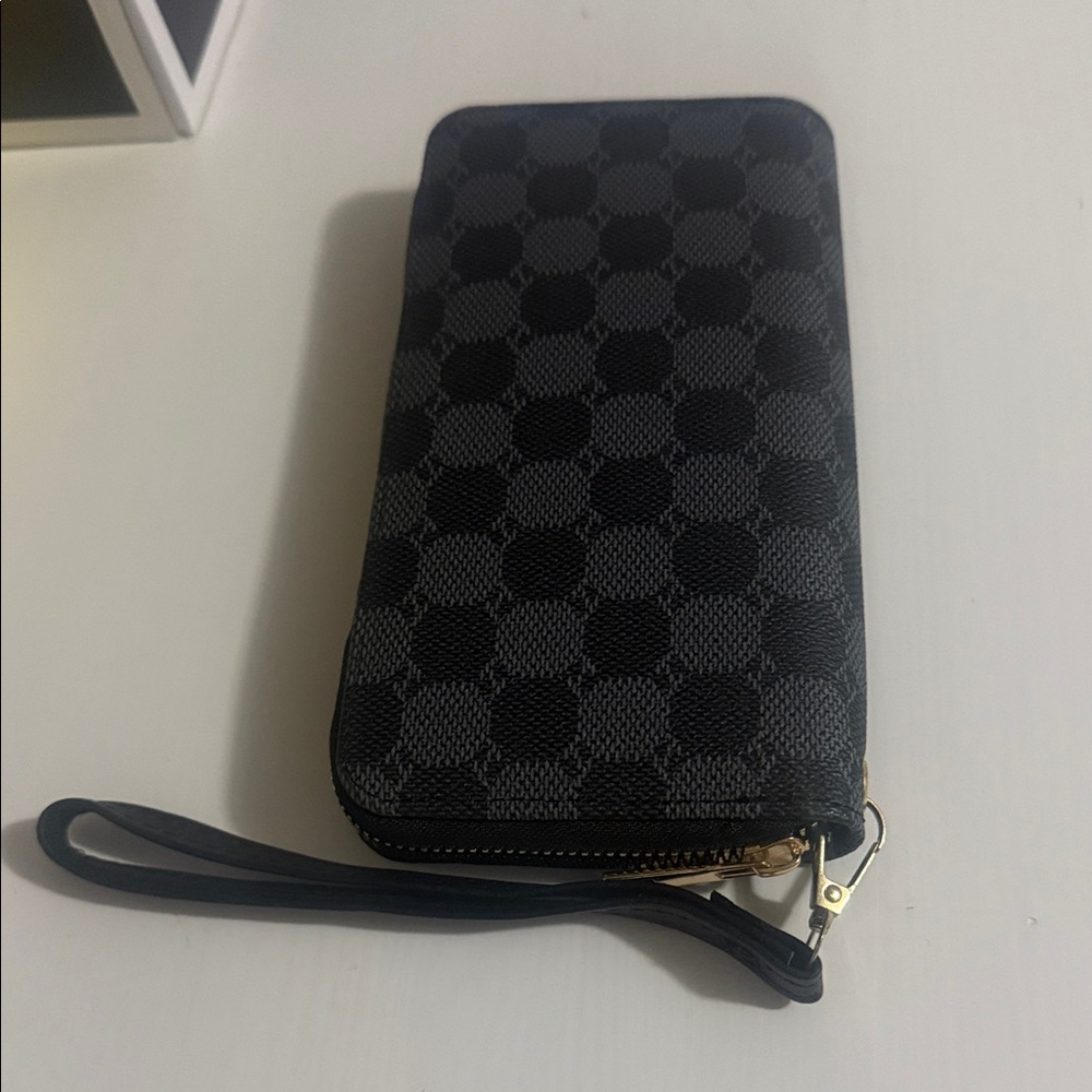 Checkered Black Wallet with Wrist Strap